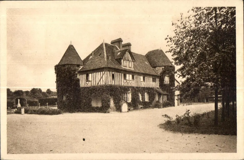 Schloss Ste-Jehanne-d'Arc — Nordseite — Loublande (Deux-Sèvres) - Vorderseite