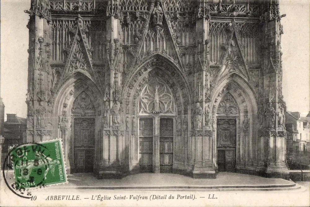 Abbeville — La Chiesa di San Vulfrano (Dettaglio del Portale) — LL. - Recto