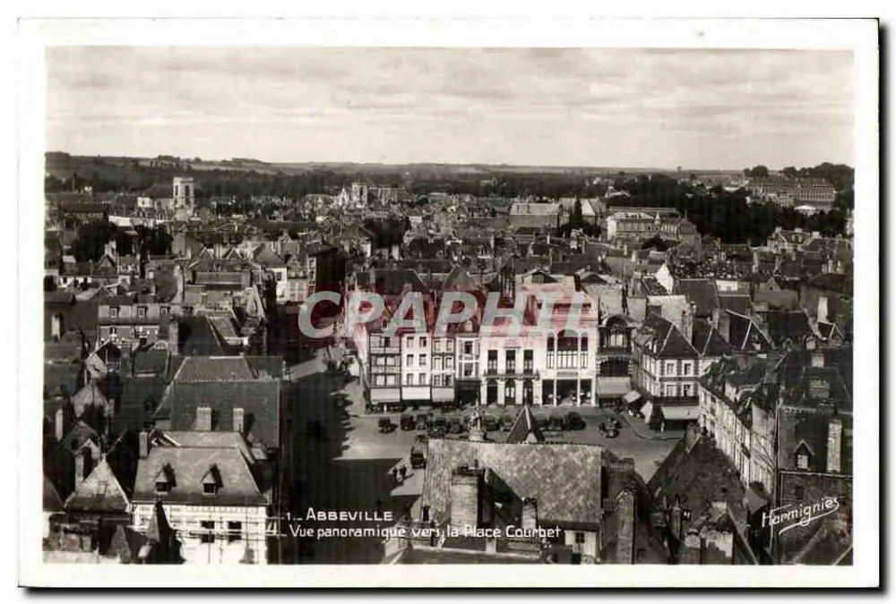 Abbeville — Panoramablick auf die Place Courbet — Hormignies - Vorderseite