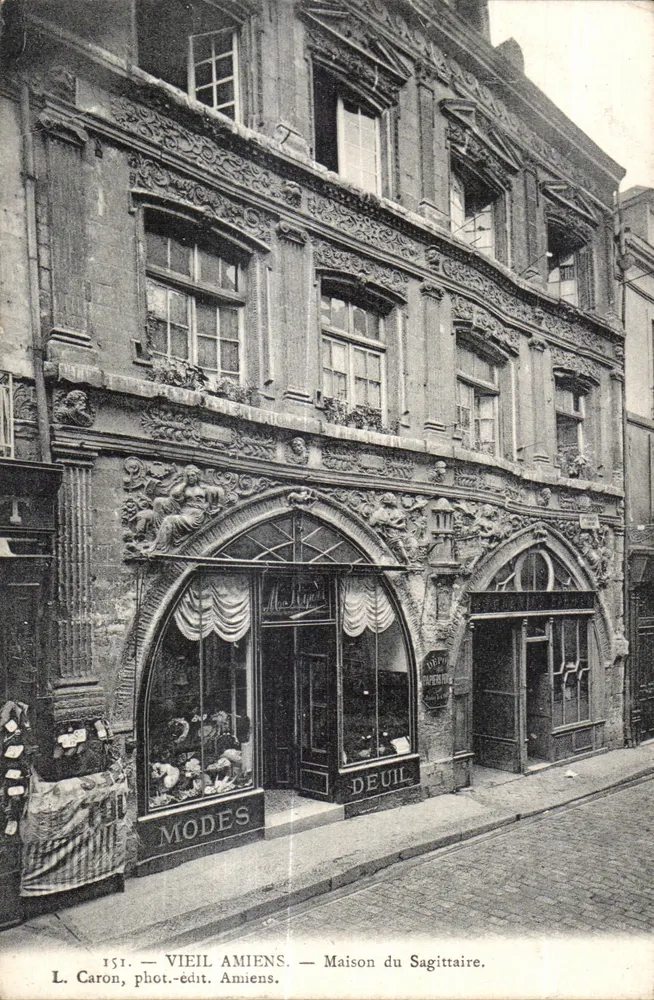 VIEIL AMIENS — Maison du Sagittaire — L. Caron, fot.-édit. Amiens - Frente