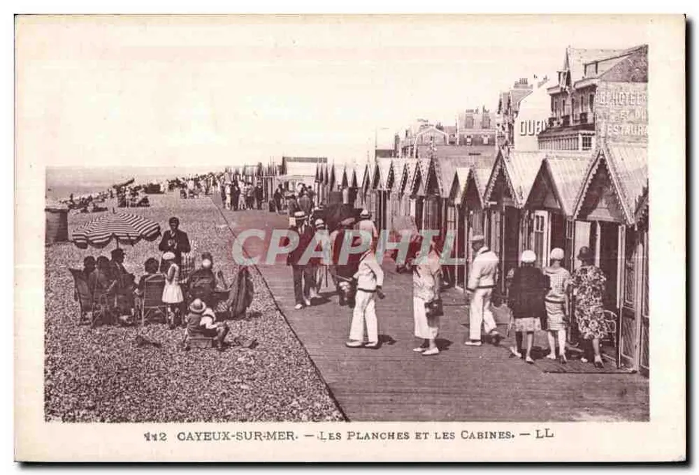 GAYEUX-SUR-MER — Les Planches et les Cabines — LL - Frente