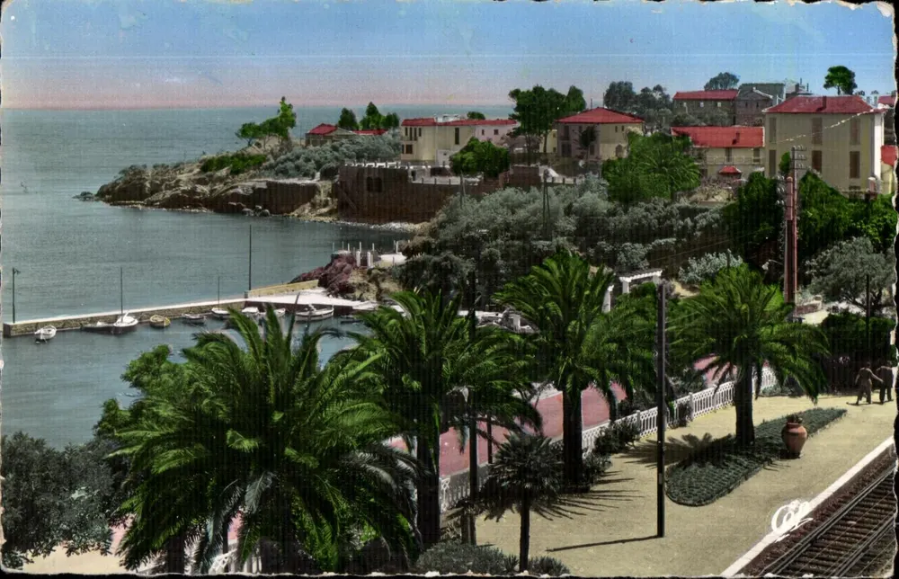 Agay - Het Haven en de Villas — (6) - Réal-Photo - Cité des Arts Photographiques - Paris - Voorkant