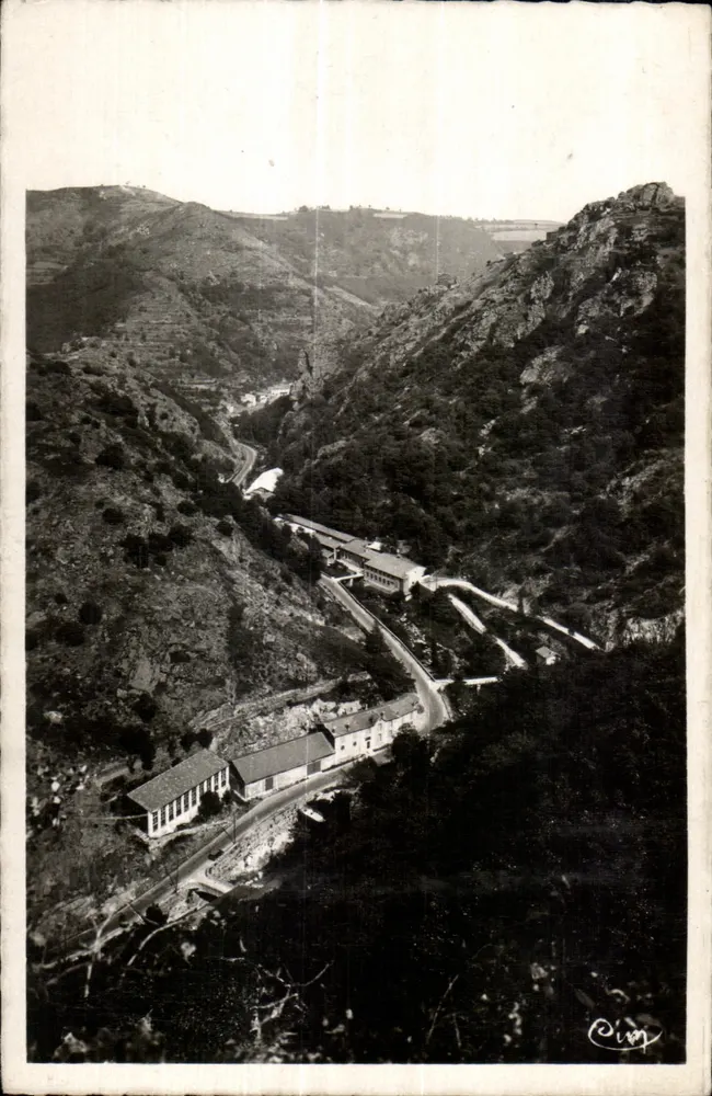Mazamet (Tarn) — Ansicht der Arnette-Tal und Hautpoul — Verlag Coudrier & Maccon - Vorderseite
