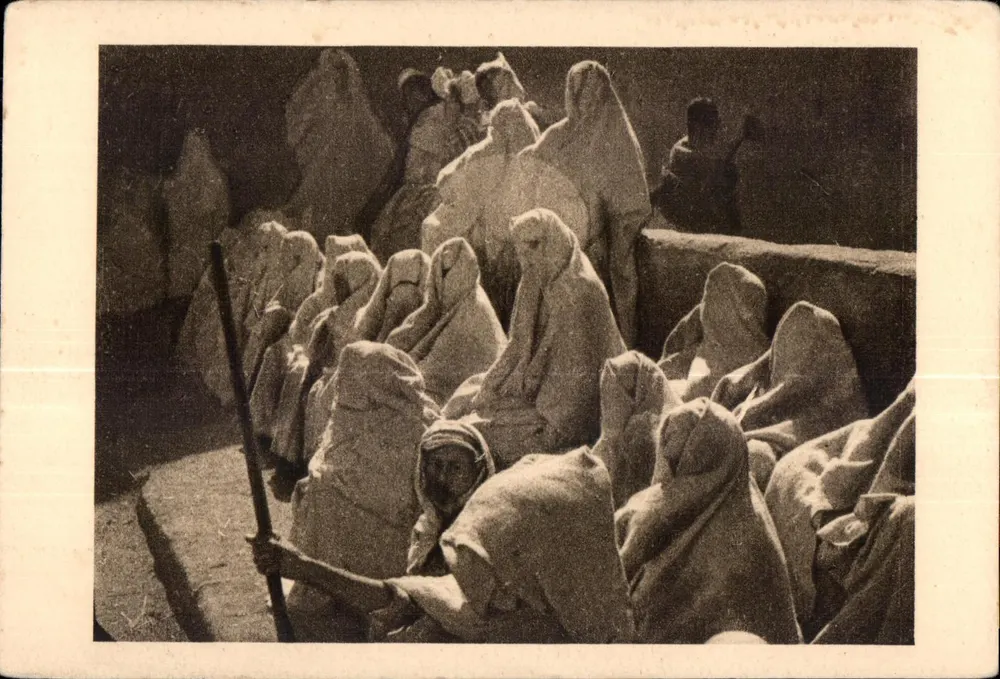 Mulheres diante da Mesquita — Marrocos — Fotografia Roné Morsan - Frente