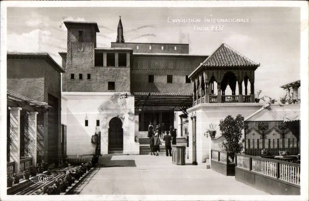 पेरिस 1937 की अंतरराष्ट्रीय प्रदर्शनी - मोरक्को के पाविलियन - वास्तुकार मी. डेमाजियर और गॉशर - आगे