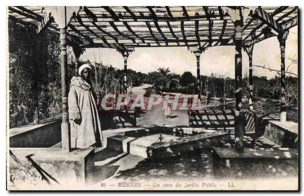 Meknès — Ein Eckbereich des öffentlichen Gartens — LL - Vorderseite