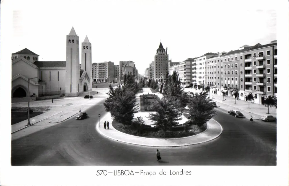 Lissabon — Praça de Londres — n° 570 - Vorderseite