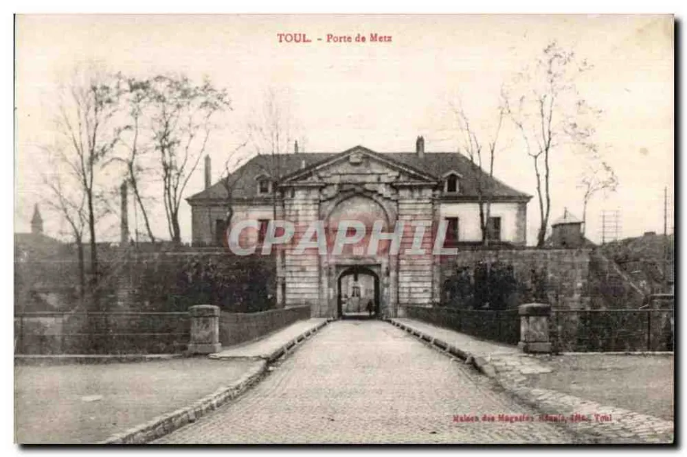 Toul - Porta de Metz — Halles dos Magazines, Toul - Frente