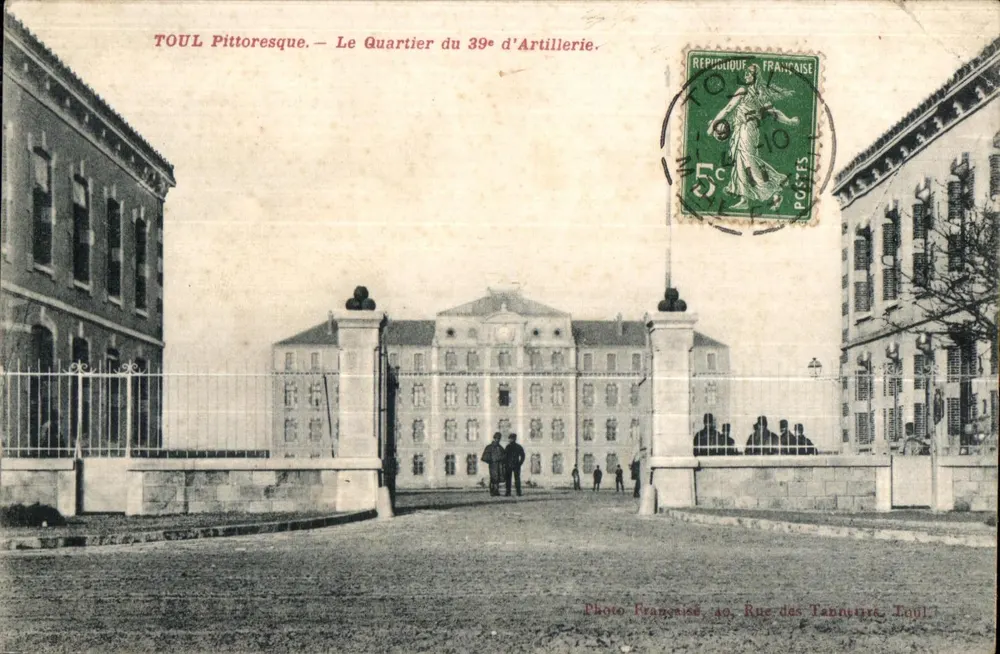 TOUL Pittoresco — El Barrio del 39e d'Artillerie — Foto Francesa, 40, Rue des Tanneurs, Toul - Anverso
