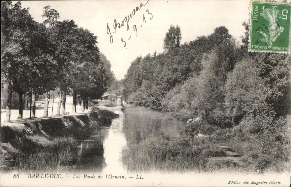 Bar-le-Duc — De oevers van de Ornain — Uitgave van de Magasins Réunis - Voorkant