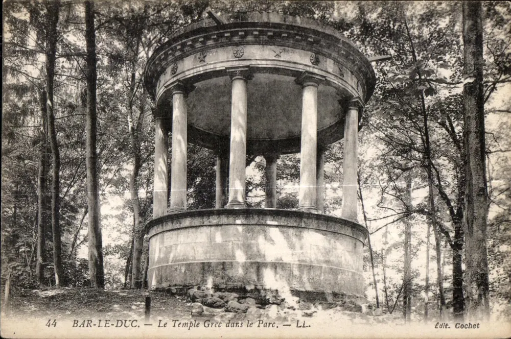 Bar-le-Duc — Grecki temple w Parku — Édit. Cochet - Awers