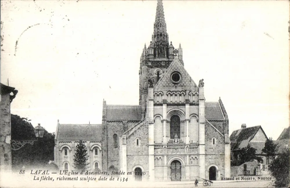 La chiesa di Avesnières — freccia riccamente scolpita, fondata nel 1534 — Artaud et Nozais, Nantes - Recto