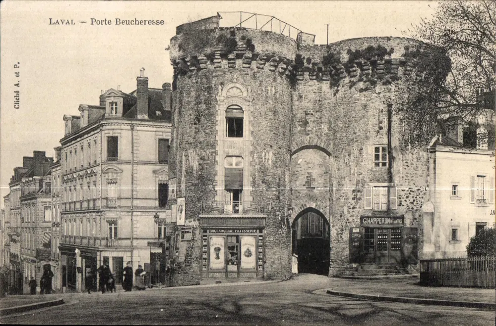 A Valle — Porta Beucheresse — Cliché A. et P. - Frente