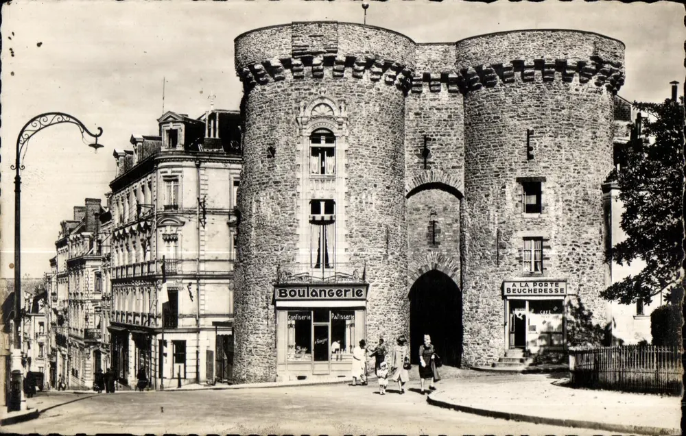 A Porta Beucheresse — Mayenne — editor R. Gallois, Artisan, La Vallée-Malmaison - Frente