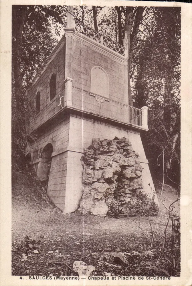 Saulges (Mayenne) — Kapelle und Pool von St-Cénéré - Vorderseite