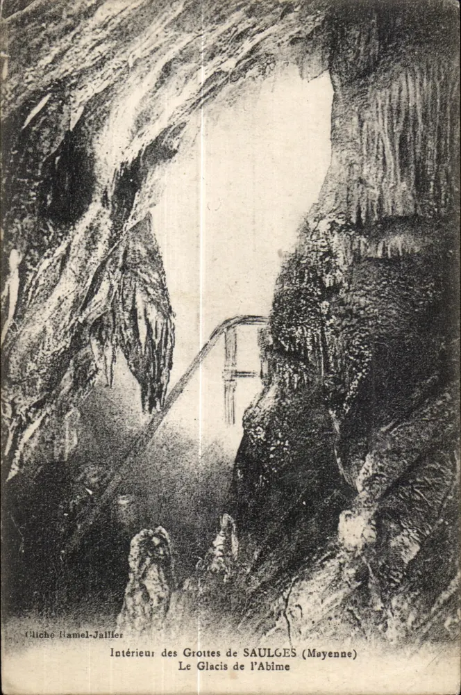 Innenansicht der Höhlen von SAULGES (Mayenne) — Der Glacis der Abgrunds — Cliché Diamel-Jallfer - Vorderseite