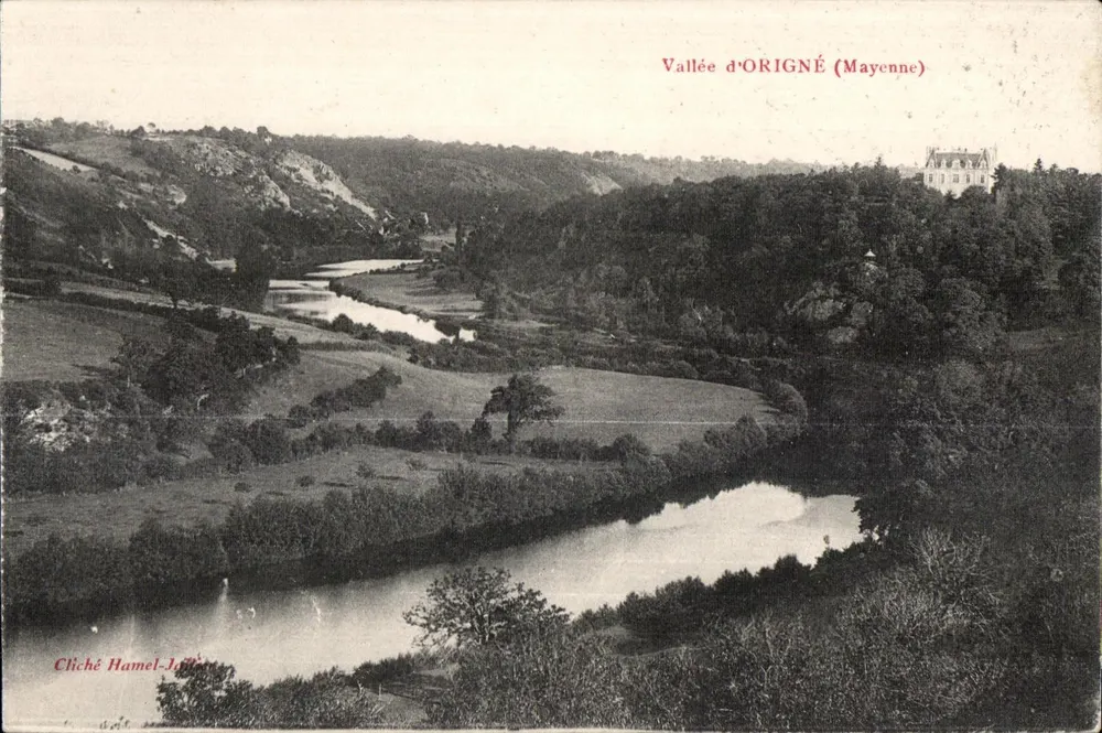 Vale de Origné (Mayenne) — vista panorâmica com castelo — cliché Hamel-Julien - Frente