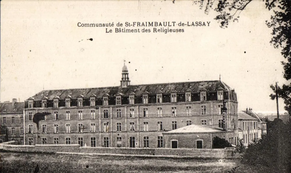 Gemeinschaft von St-Fraimbault-de-Lassay — Das Nonnenhaus — unbekannter Verleger, Seriennummer 50 - Vorderseite