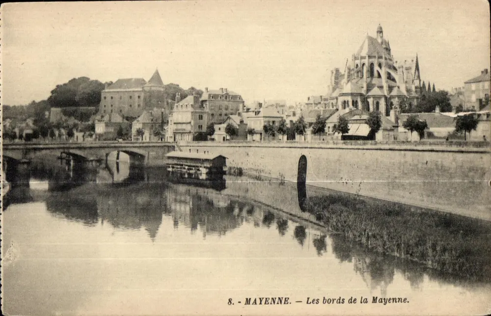 Mayenne — Les bords de la Mayenne — G. Aviaud, éditeur - Frente