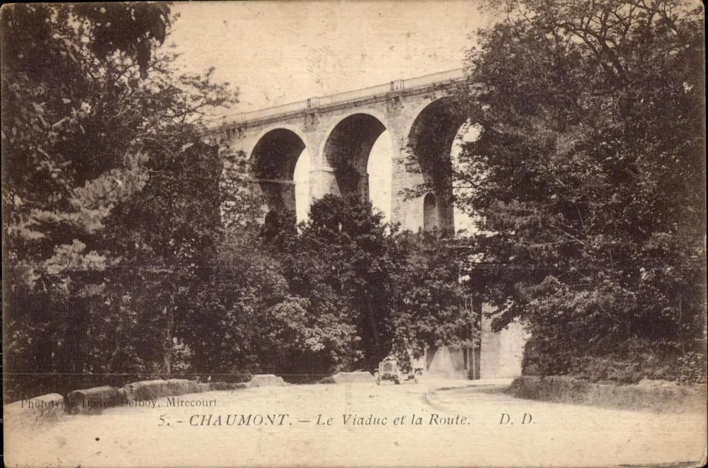 Chaumont — O Viaduto e a Estrada — Fototipia Delboy, Mirecourt, n°5 - Frente