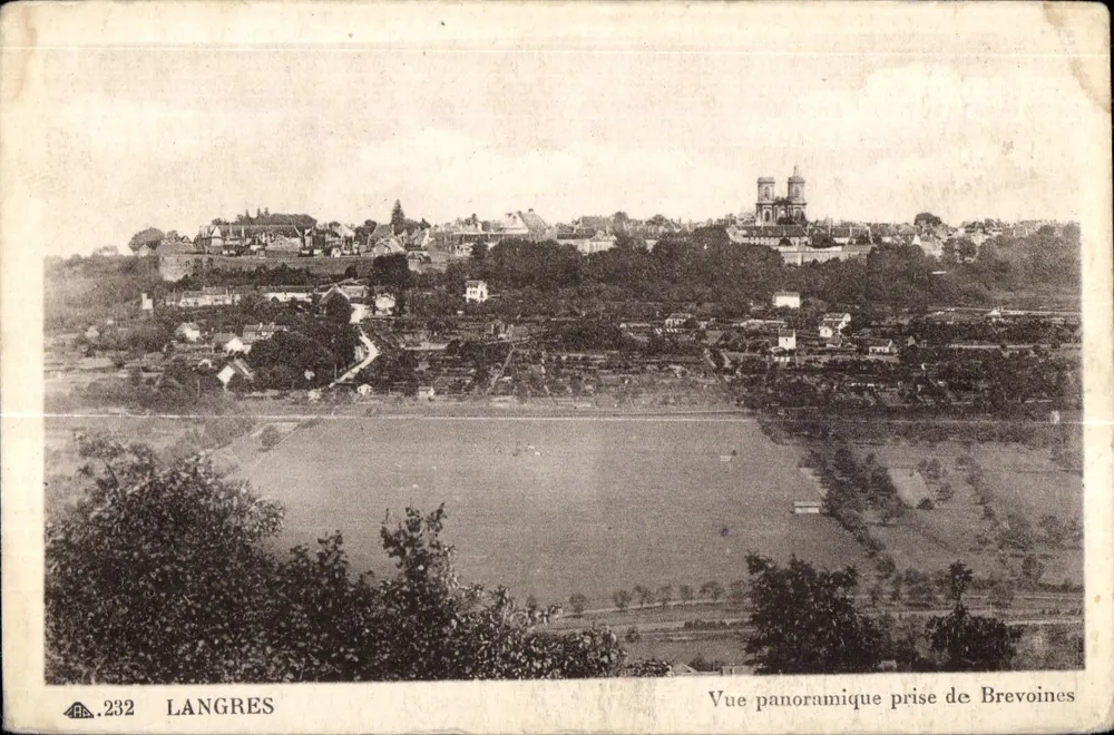 Langres — Vue panoramique prise de Brevoines — éditeur : Arts Mécaniques, n° 232 - Vorderseite