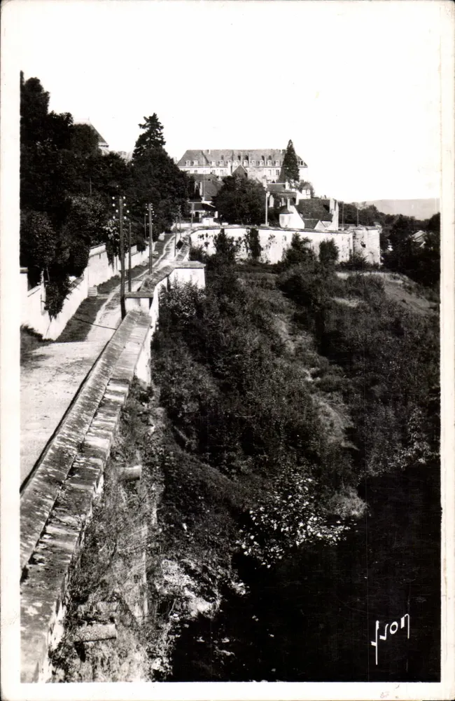 Langres (Haute-Marne) — Die Mauern (Südosten) — Éditions d'Art YVON, n° 2.307 - Vorderseite