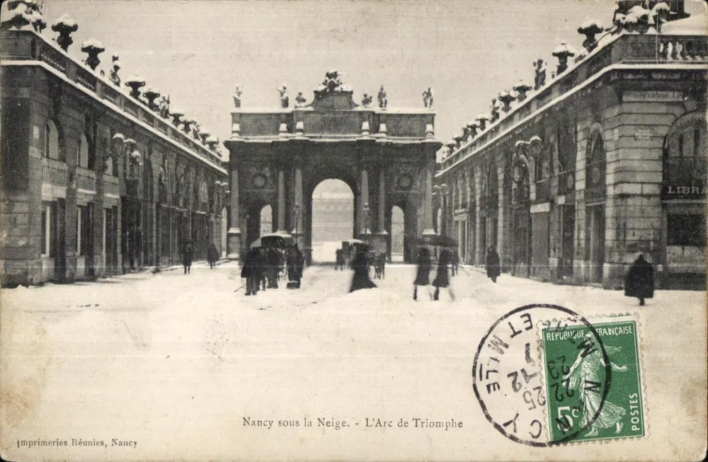 Nancy sob a Neve - O Arco do Triunfo — Impreunidas, Nancy - Frente