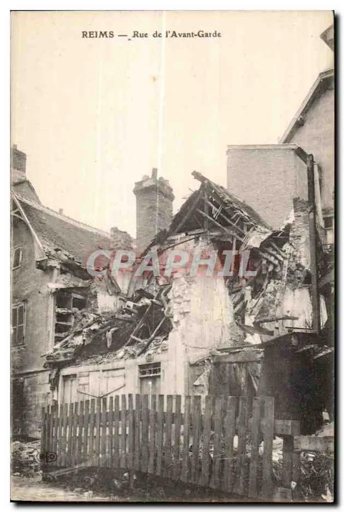 Reims — Rue de l'Avant-Garde — demolição de um edifício - Frente