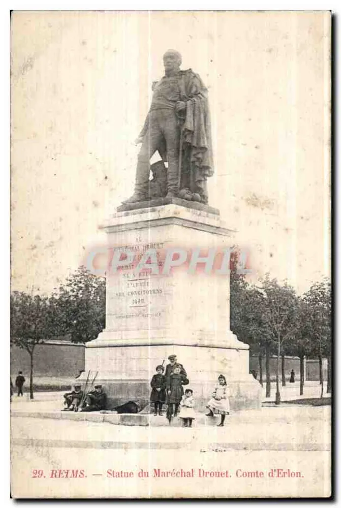 Reims — Estátua do Maréschal Dronet, Conde d'Erlon - Frente