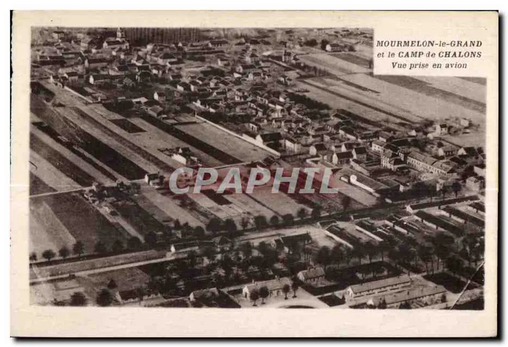 Mourmelon-le-Grand und das Châlons-Lager — Aufnahme aus der Luft - Vorderseite