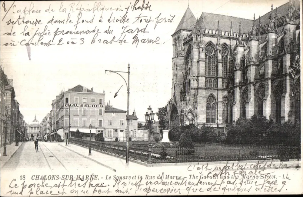 Praça da República — vista com a catedral — Châlons-sur-Marne, n°18 - Frente