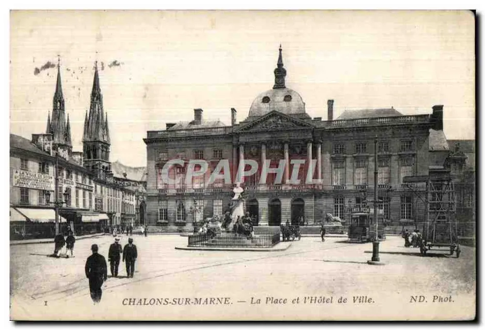 Chalons-sur-Marne — Die Place und das Rathaus — ND. Foto. - Vorderseite