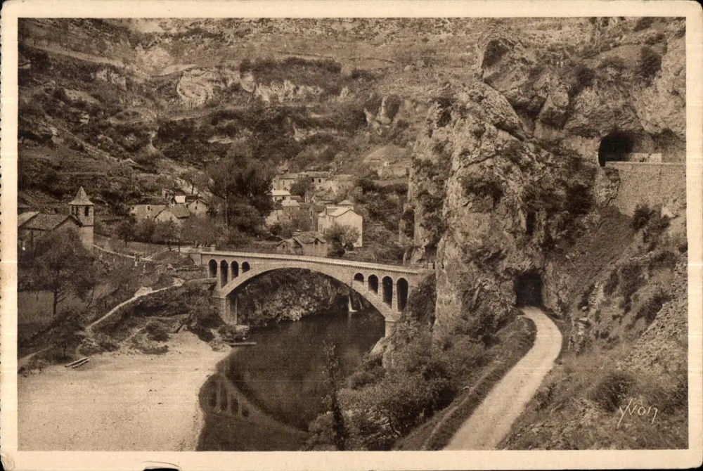 Gorges do Tarn — St-Chély (Lozère) — Les Éditions d'Art Yvon, Paris - Frente
