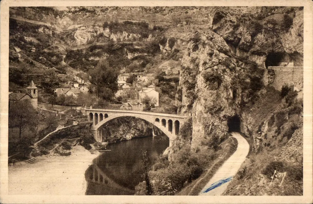 Gorges do Tarn — Saint-Chély-d'Apcher — Les Éditions d'Art Marat - Frente