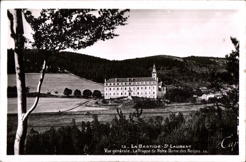 La Bastide-Saint-Laurent — Allgemeiner Blick auf das Trappistenkloster Notre-Dame-des-Neiges — Cap - Vorderseite