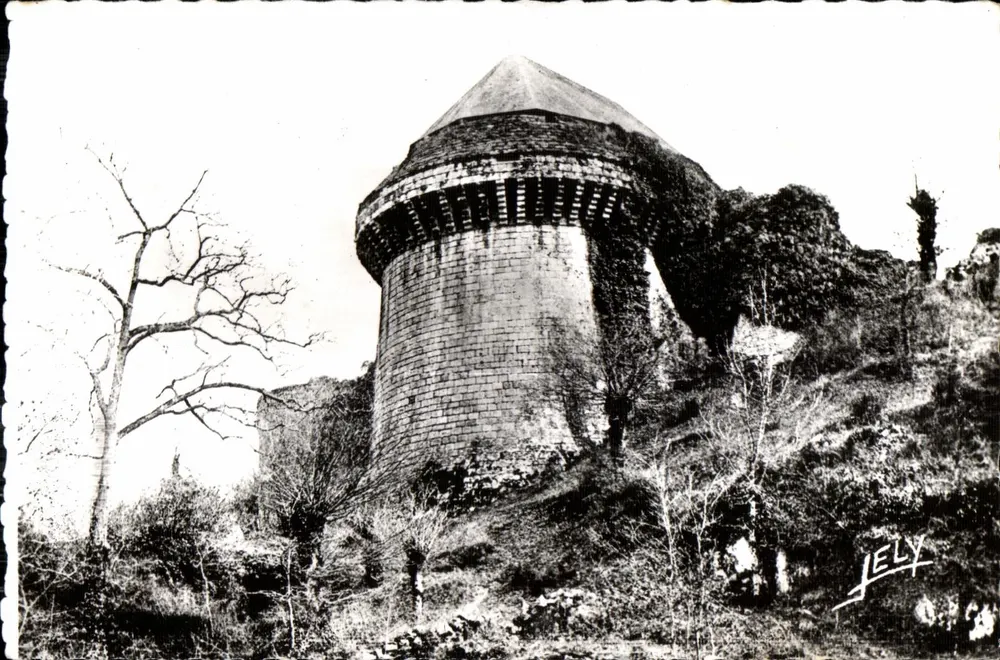 Tiffauges (Vendée) — Schloss « Barba-Bleue » — Turm des Vidame, Verlag JELY - Vorderseite