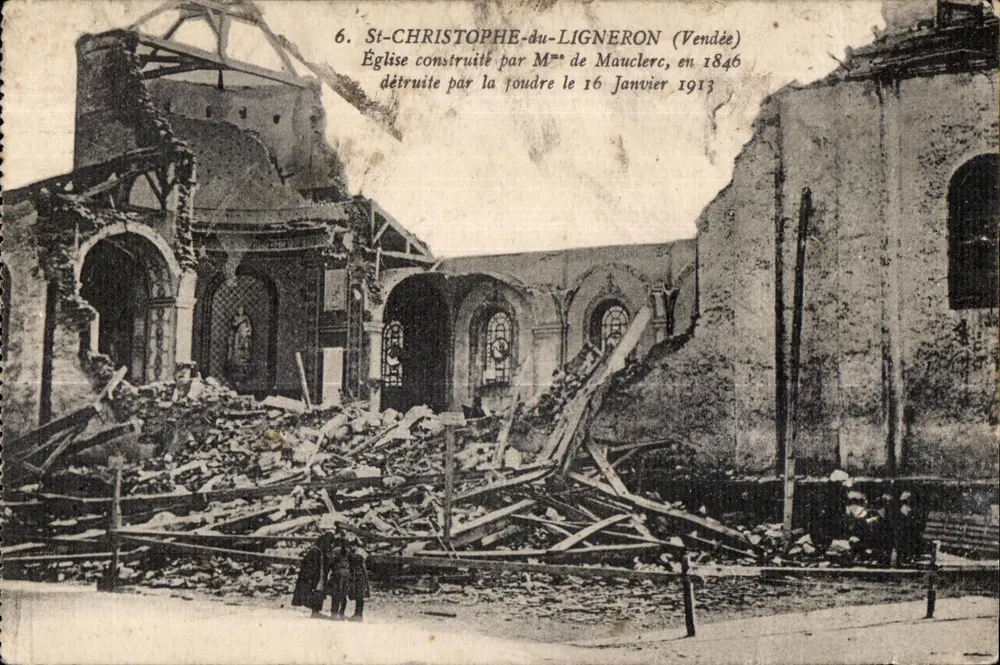 St-Christophe-du-Ligneron (Vendée) — Kirche zerstört durch Blitzschlag am 16. Januar 1913 — unbekannter Verlag, Nr. 6 - Vorderseite