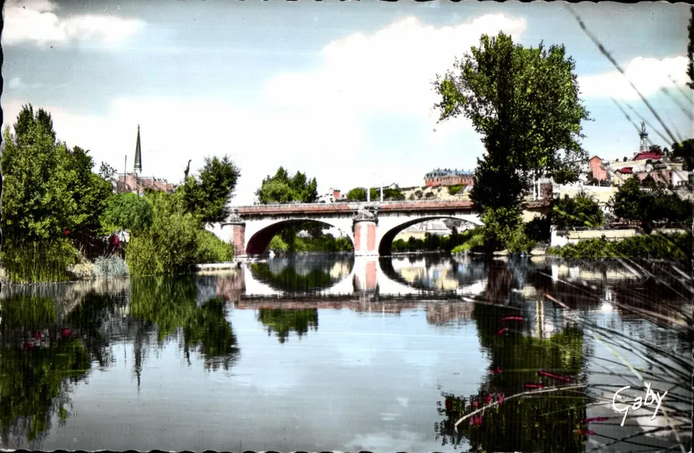 Brücke über den Clain in Châtellerault — Verlag Gaby, Nr. 86 - Vorderseite