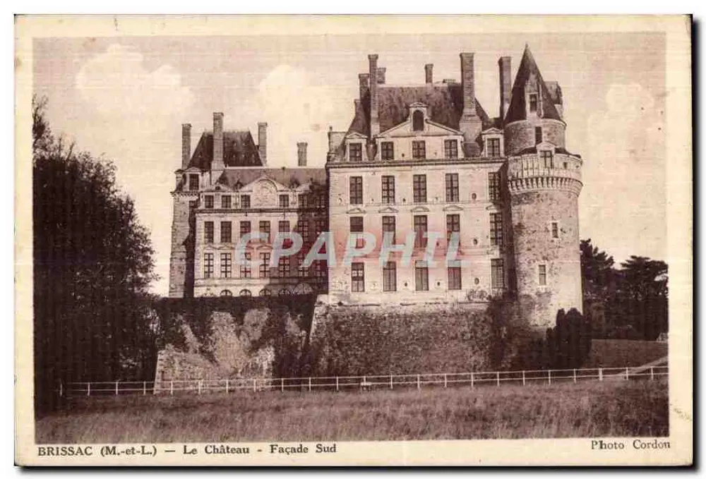 Brissac (M.-et-L.) — O Castelo — Fachada Sul — Foto Cordont - Frente