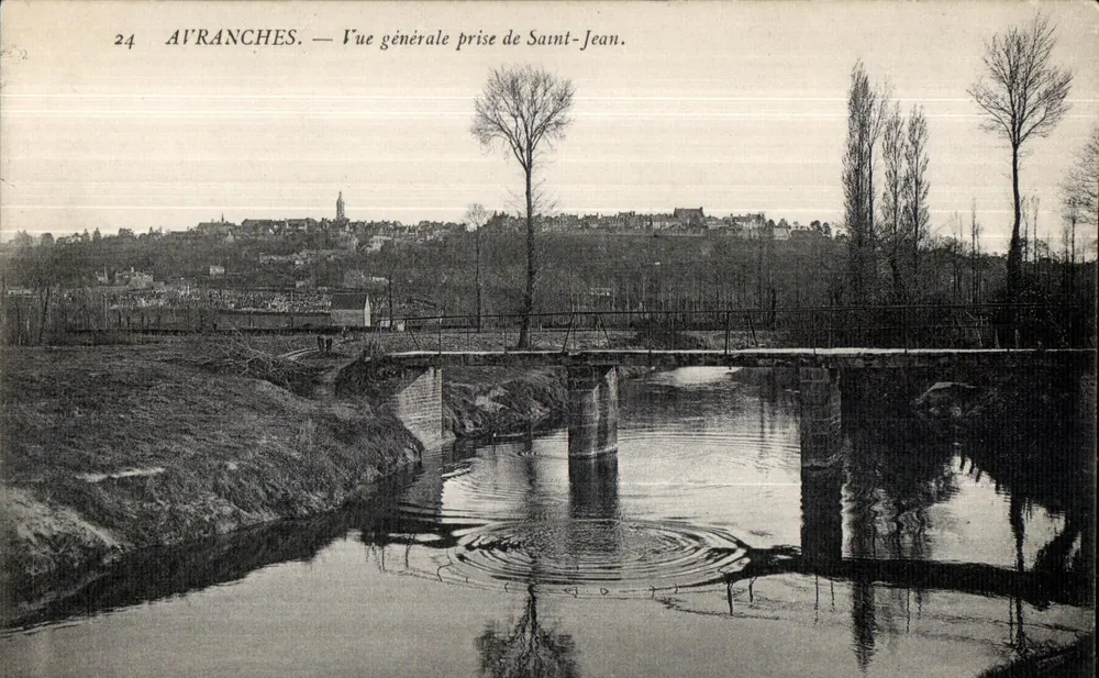 Avranches — Vista general desde Saint-Jean. - Anverso