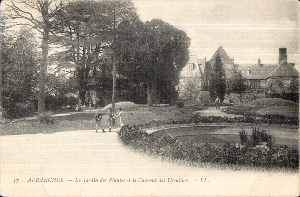Avranches — Der Botanische Garten und das Ursulinenkloster — LL. - Vorderseite