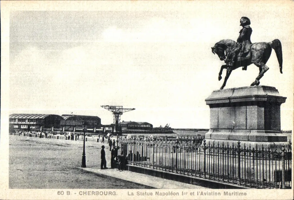 Cherbourg - Die Statue Napoleons I. und die Maritime Luftfahrt — A. Berquem, Verleger - Vorderseite