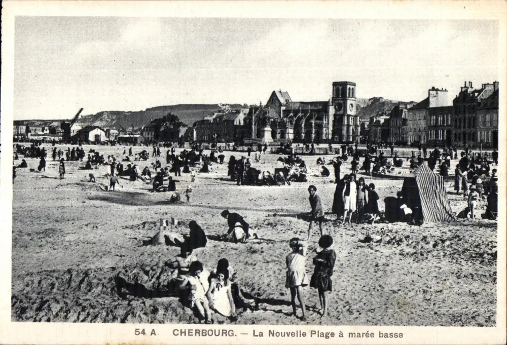 Cherbourg — A Nova Praia com maré baixa — A. Brequemin Edit. n° 54 A - Frente