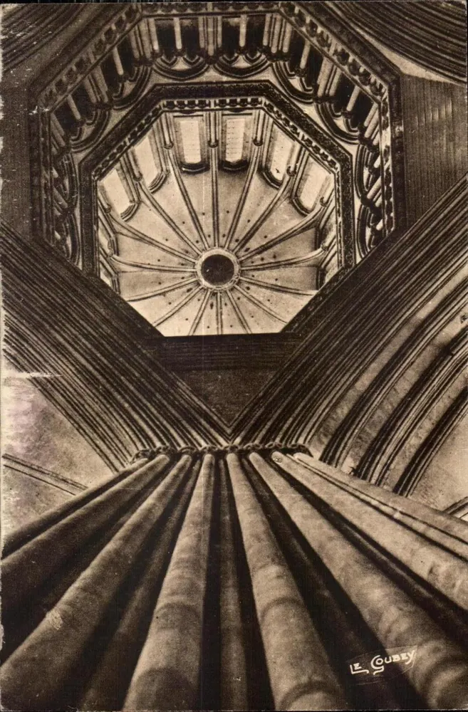Cathédrale de Coutances — La tour centrale — Éditeur G. Lémeiste, n° 4936 - Voorkant