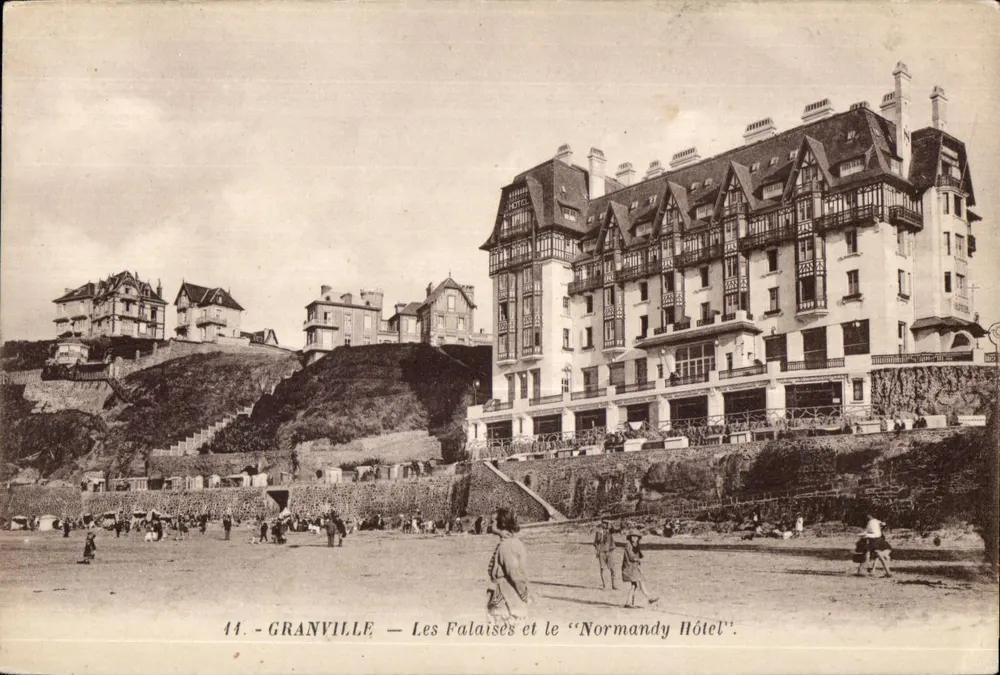 Granville — Die Klippen und das "Normandy Hotel" — Edition E. Lecotter - Granville - Vorderseite