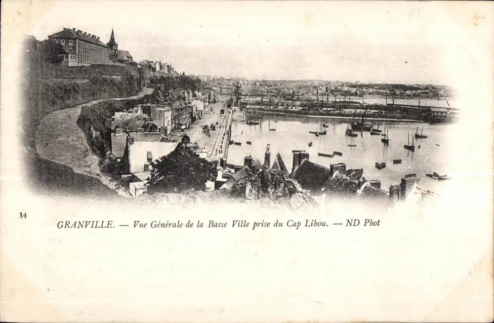 Granville — Allgemeiner Blick auf das Unterstadtviertel vom Cap Libou — ND Phot - Vorderseite