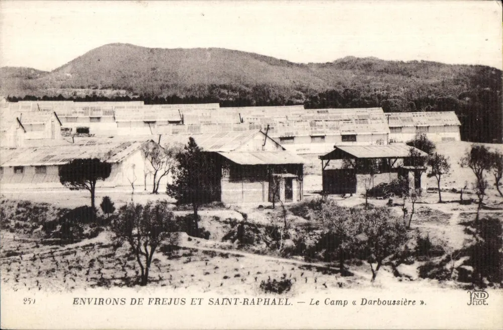 Umgebung von Fréjus und Saint-Raphaël — Das Lager « Darboussière » — INDhot. - Vorderseite