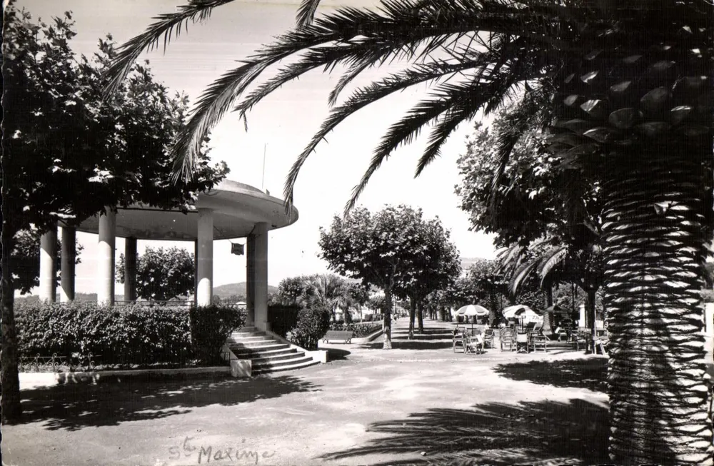 Sainte-Maxime — Die Gärten und der Musikkiosk — Éditions S.E.P.T. - 2, rue Alexis-Massa - Nice - Vorderseite