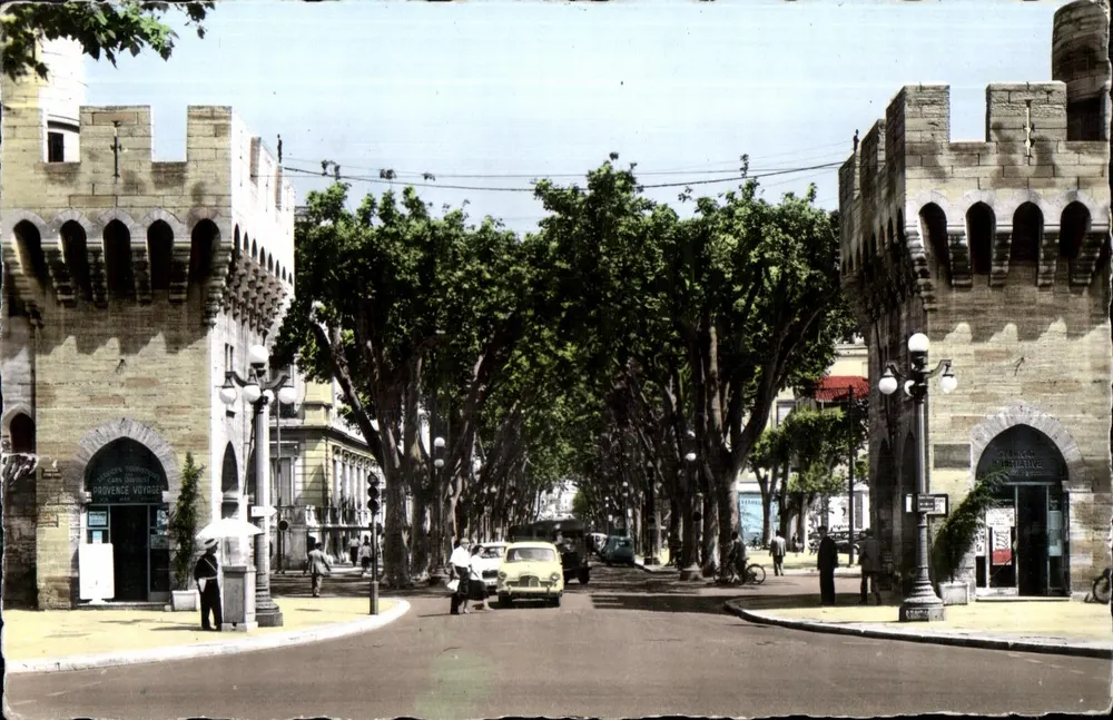 Avignon — Cours Jean-Jaurès — Reise durch die Provence - Vorderseite