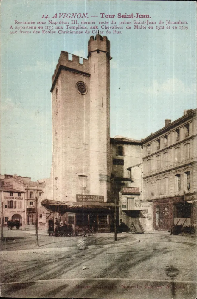 Avignon — Torre Saint-Jean — Maison Universelle 'Nouvelles Galeries' - Frente